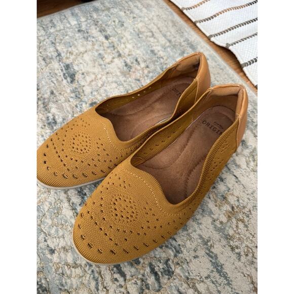 size 8 Earth Origins Women's Yellow Faye Casual Flats - Picture 1 of 5